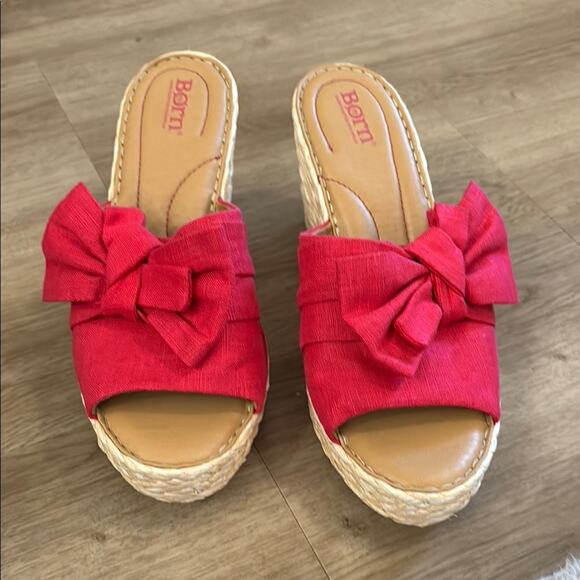 NWT Born Adalia Women's Sandals Sz 10 - Picture 1 of 5